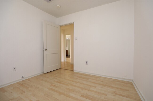 Foto del edificio - 5418 Myrtlewood St