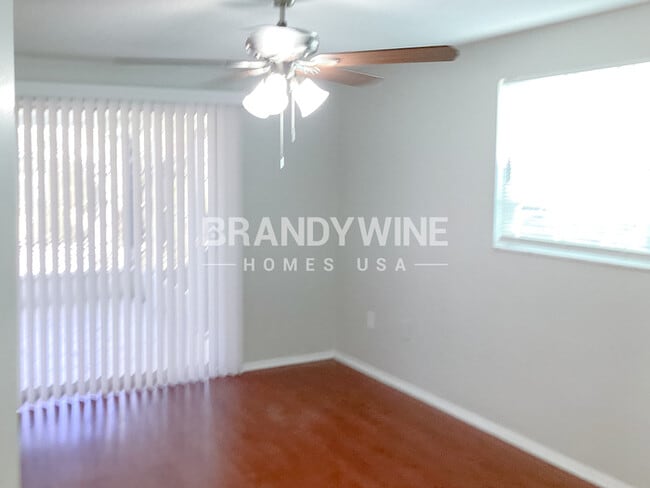 Foto del edificio - 3535 Devonshire Dr