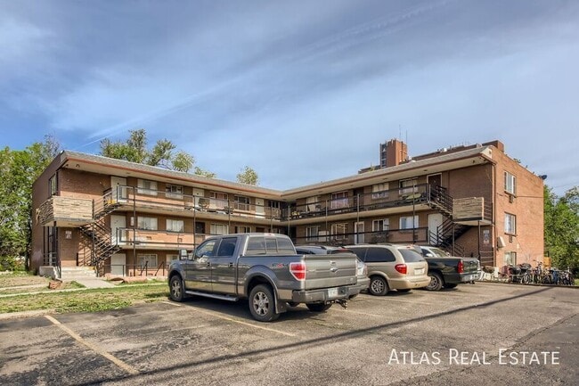 Building Photo - 2929 W Colorado Ave