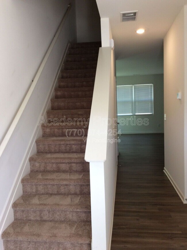 Building Photo - 3075 Tarian Way
