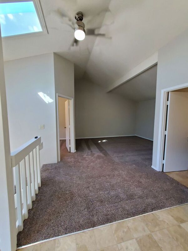 Foto del edificio - 1447 Woodside Ct