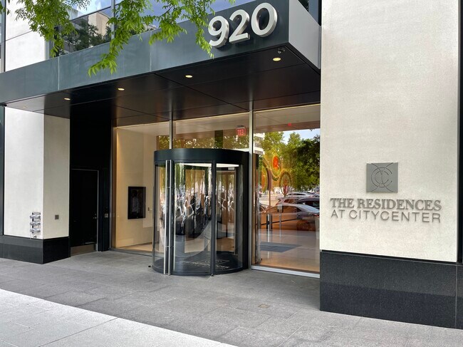 Foto del edificio - 920 I St NW