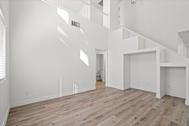 Building Photo - 10405 Nutt Creek Ave