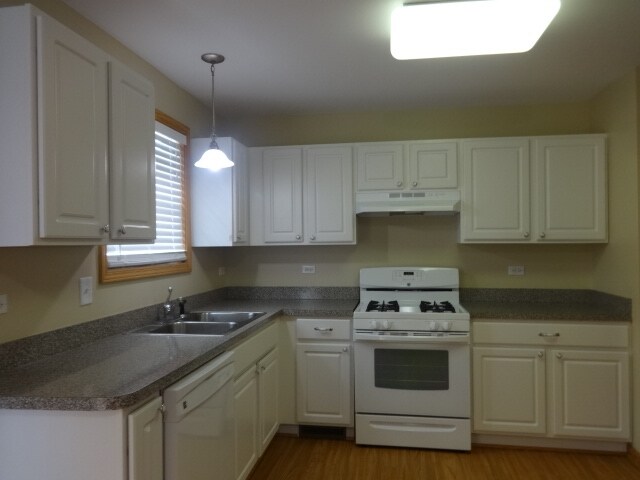 Foto del edificio - 5154 W Park Ln