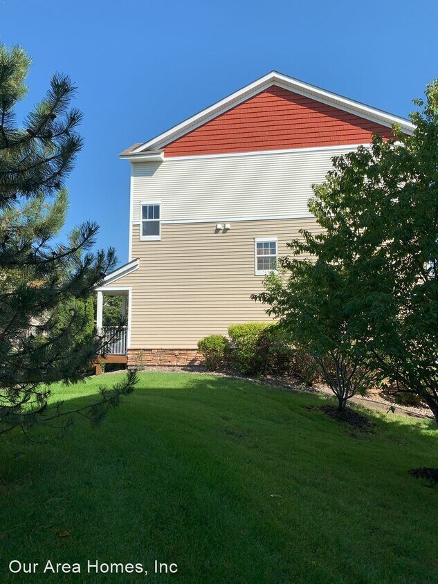Foto del edificio - 3 br, 3 bath House - 14591 Peridot St