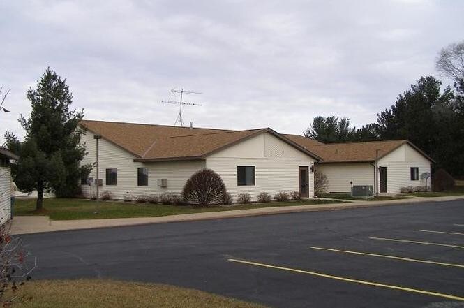 Building Photo - 302 Clyde St