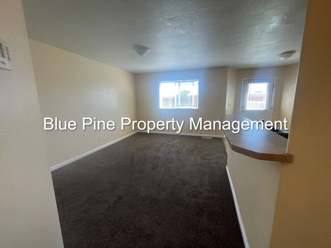 Building Photo - 2488 Prospect Dr