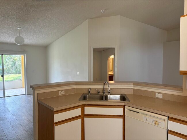 Foto del edificio - 1776 Vista Lake Cir