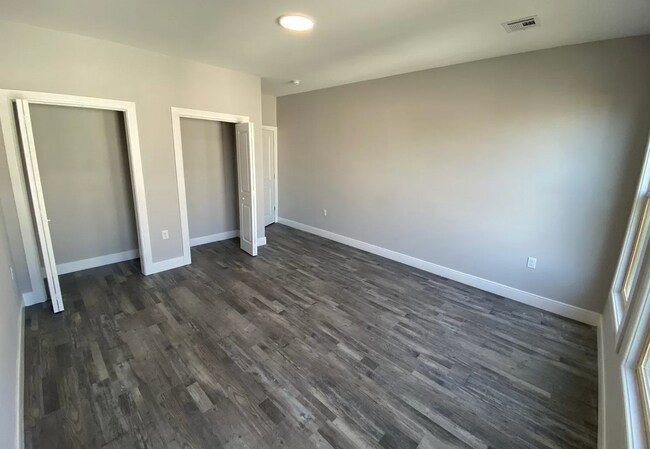 Building Photo - 108 Bostwick Ave