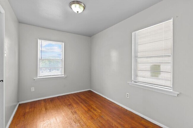 Building Photo - 5900 Sheriton Dr