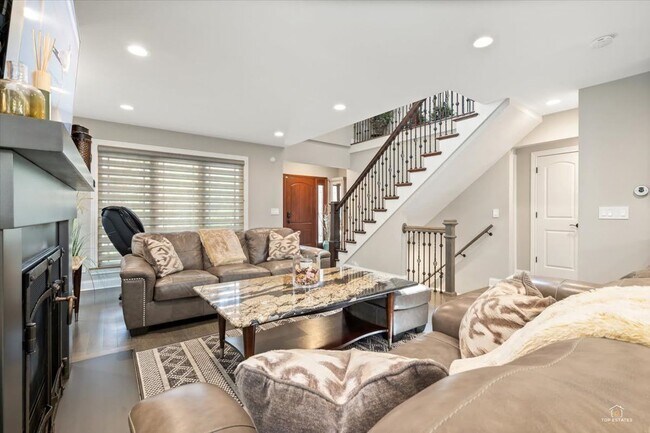 Building Photo - 1052 Margret St