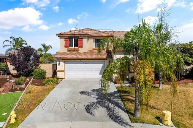 Foto del edificio - Large 4 Bed/3 Bath Home with an Incredible View!