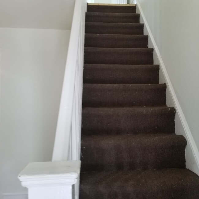 Building Photo - 3 bed 1 bath 1005 s frazier