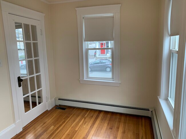 Foto del edificio - 20 Templeton Pky