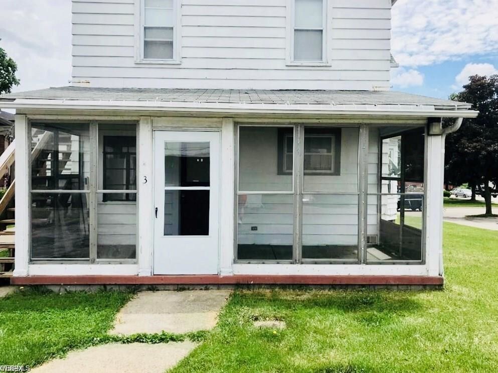 2216 3rd St, Cuyahoga Falls, OH 44221 Room for Rent in Cuyahoga Falls, OH