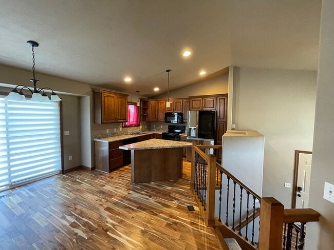 Foto del edificio - 5512 South Culbert Avenue