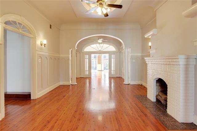 Building Photo - 523 Dumaine St