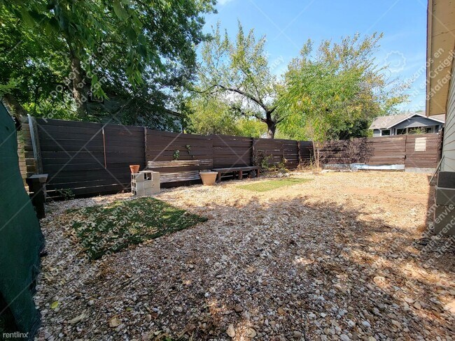 Foto del edificio - 3 br, 2 bath House - 2001 Hamilton Ave