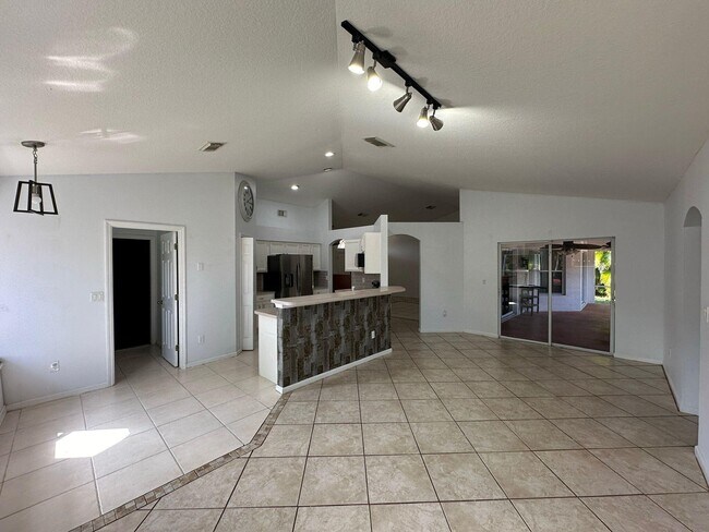 Building Photo - 2341 SE Charleston Dr