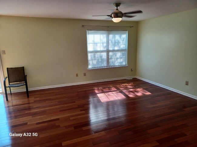 Foto del edificio - 233A Milton Ave