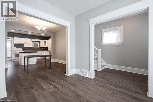 Photo du bâtiment - 24 Campbell St