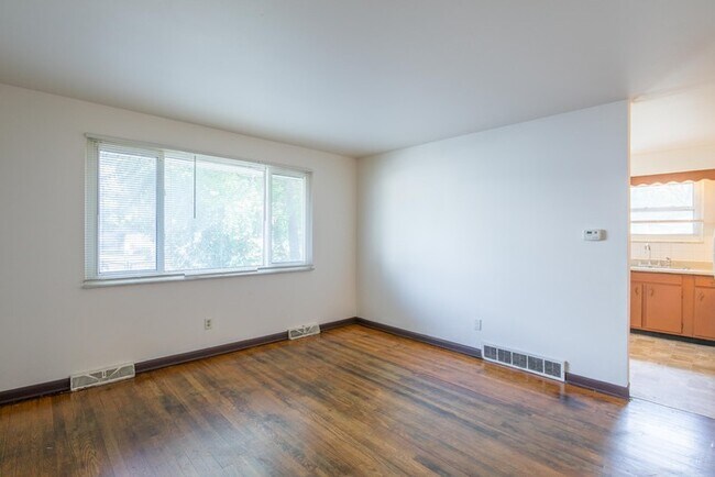 Foto del edificio - 130 Collingwood Ave