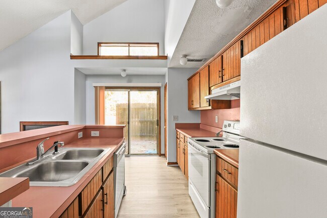 Foto del edificio - 8506 Pineland Dr