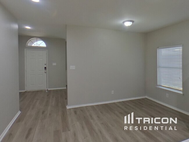 Building Photo - 1718 White Pine Trail