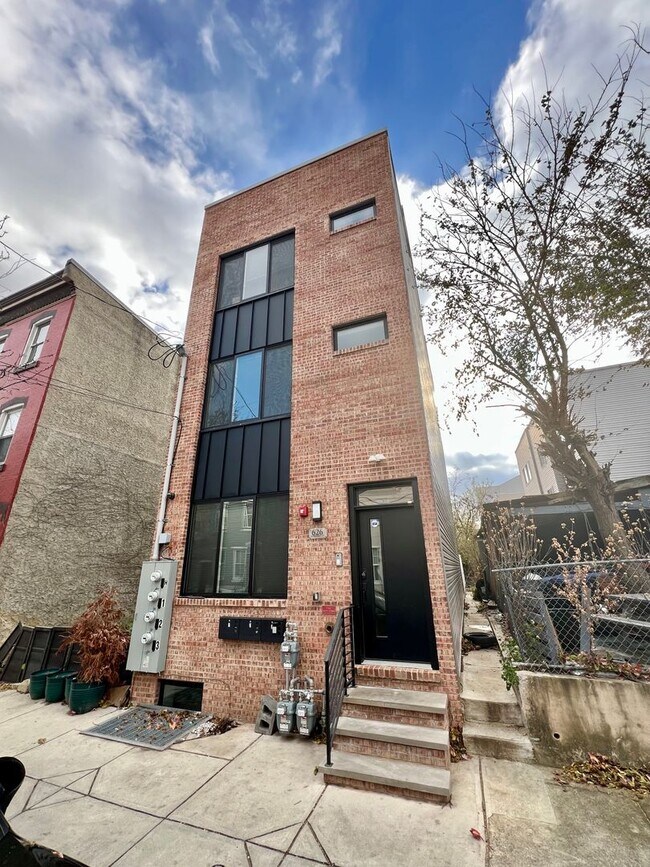 Foto del edificio - 626 W Norris St