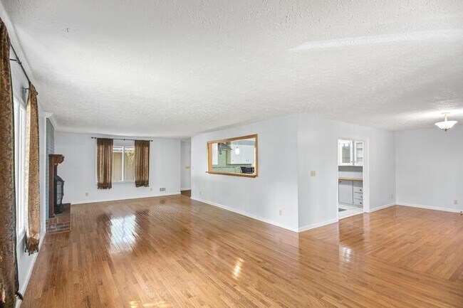 Foto del edificio - 7 Inverness St E