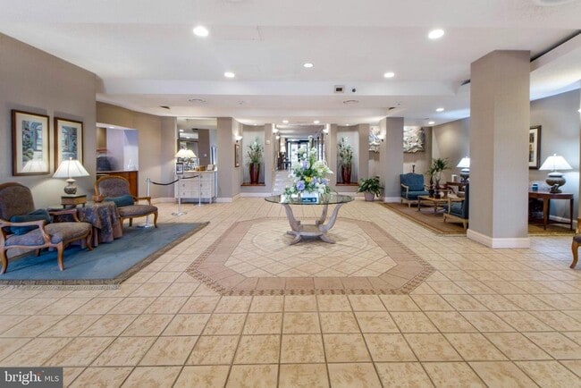 Foto del edificio - 7420 Westlake Terrace