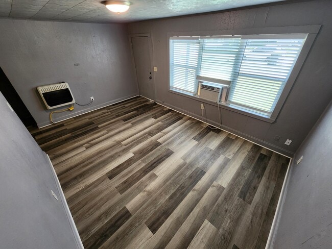 Foto del edificio - 420 W 16th St
