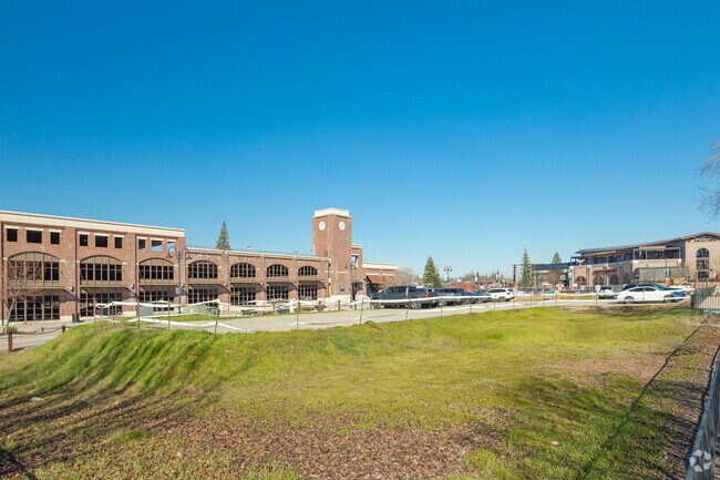 Construcción del 22 de enero - Folsom Station-Granite House