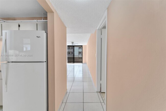 Foto del edificio - 6830 Indian Creek Dr