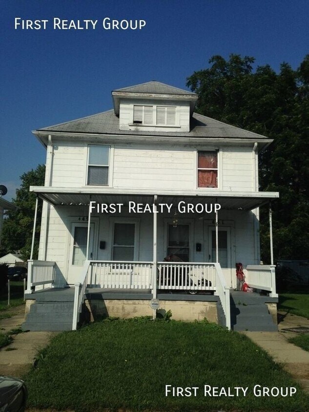 Foto principal - Recently Remodeled 2 Bedroom Home, Move In...