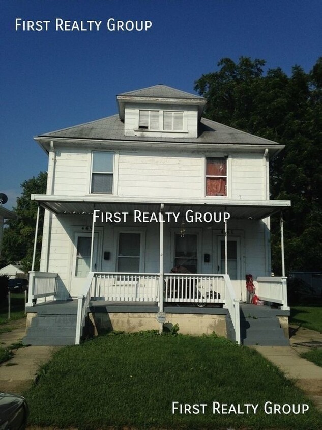 Primary Photo - Recently Remodeled 2 Bedroom Home, Move In...