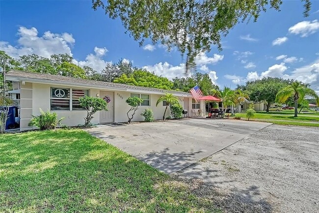 Building Photo - 2803 52nd Ave Dr W