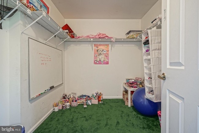 Building Photo - 1146 Chanticleer