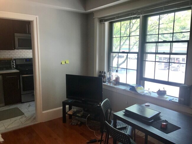 Foto del edificio - 353 N Easton Rd