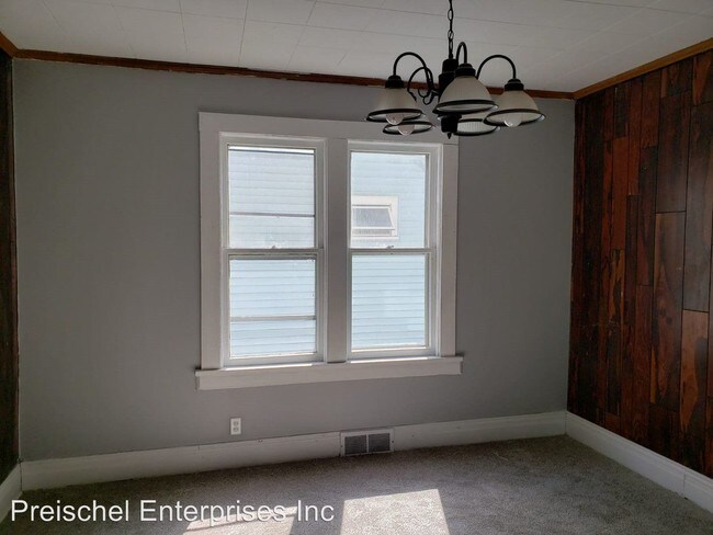 Building Photo - 5 br, 1 bath House - 132 Gilbert St
