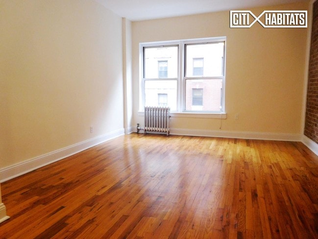 Building Photo - 339 W 85th St