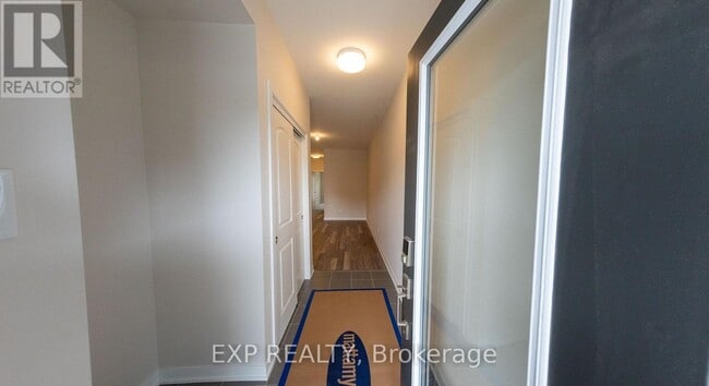 Building Photo - 206 Lillian Freiman Private