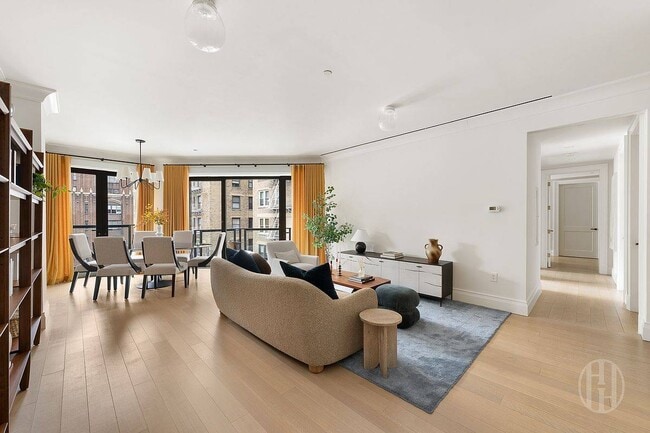 Building Photo - 164 W 74th St