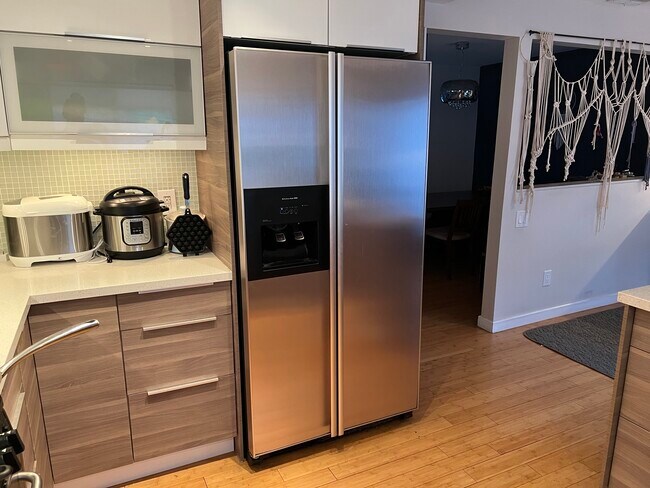 Building Photo - 20737 Roscoe Blvd