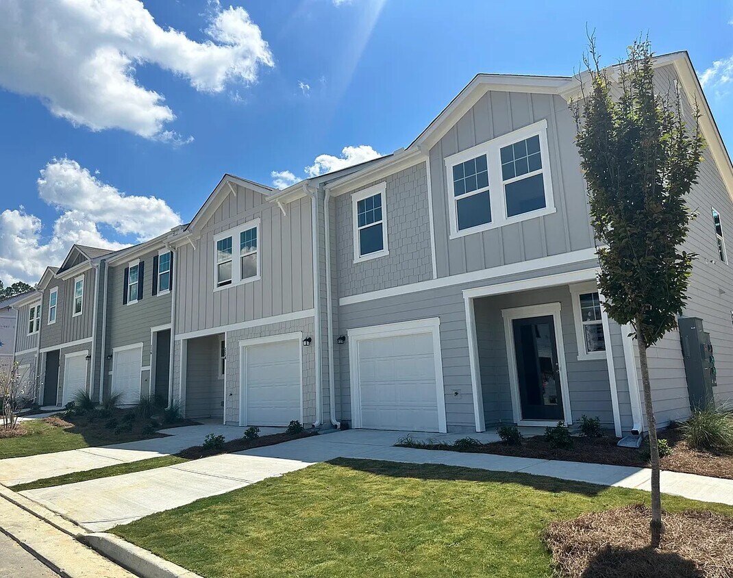 Foto principal - 321 Winton Way
