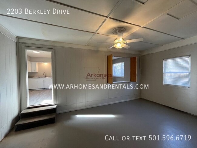 Foto del edificio - 2203 N Berkley Dr