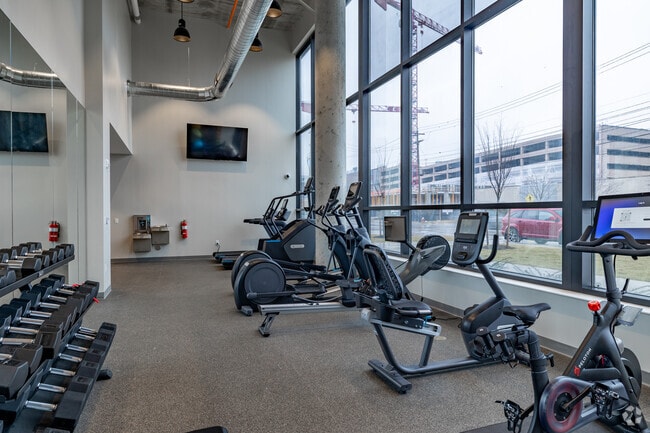 FITNESS CENTER - Medley