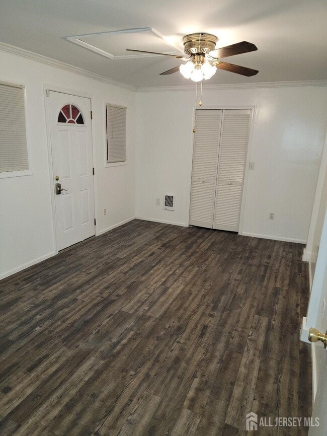 Building Photo - 8 Scheid Dr