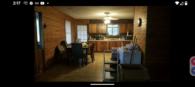 Foto del edificio - 858 N Old Mill Rd