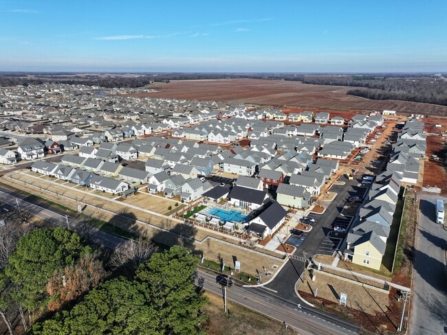 Building Photo - LEO at Flint Crossing- Single Family Rental